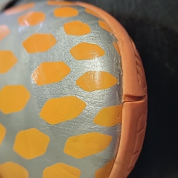 Adidas predito soccer shoe - Picture 2 of 11